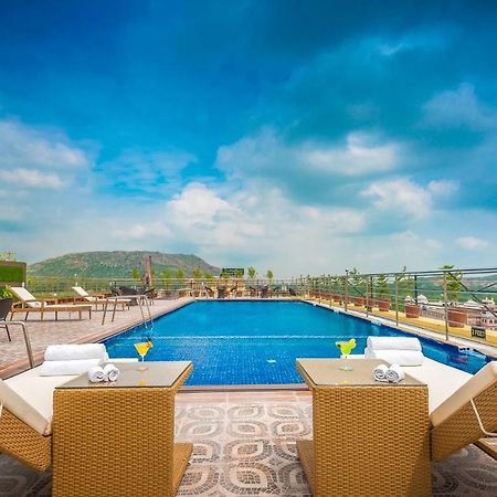 Clarion Inn Jaipur Kukas Eksteriør billede