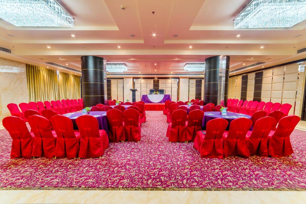 Clarion Inn Jaipur Kukas Eksteriør billede