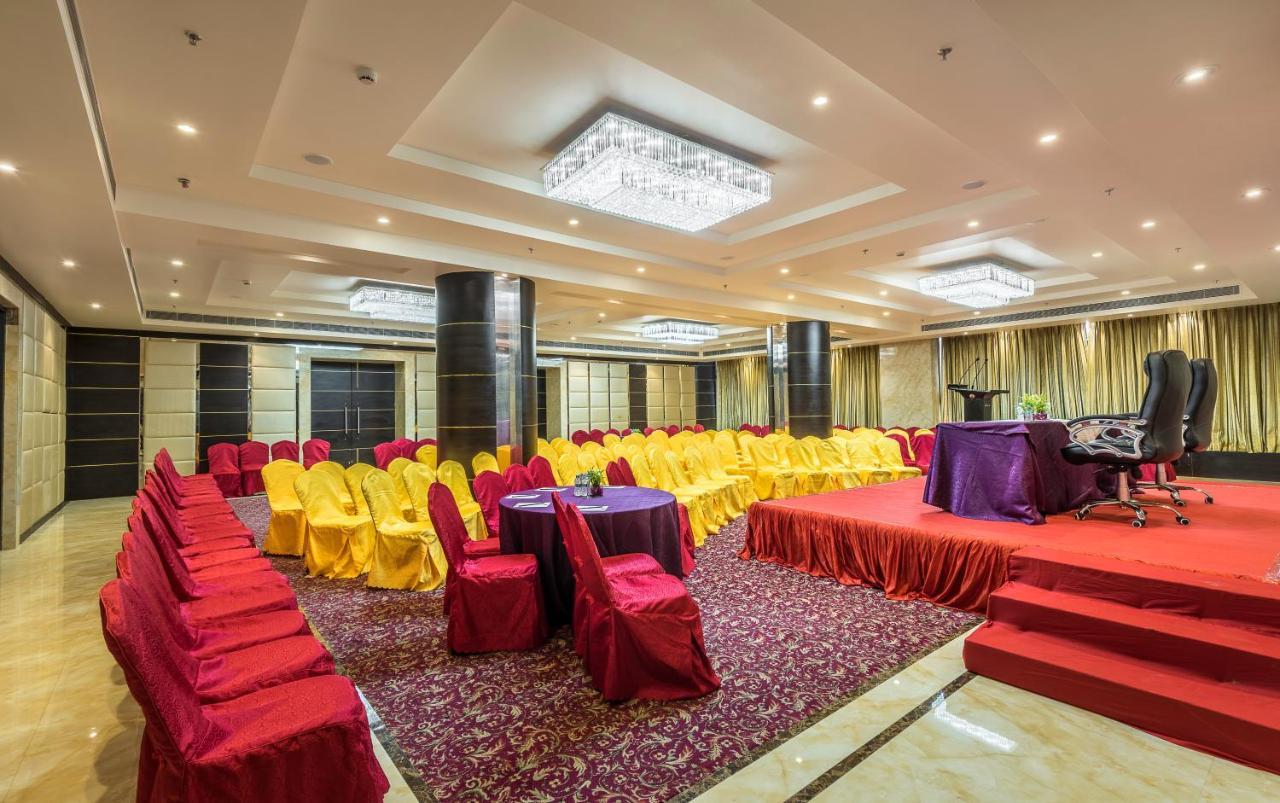 Clarion Inn Jaipur Kukas Eksteriør billede