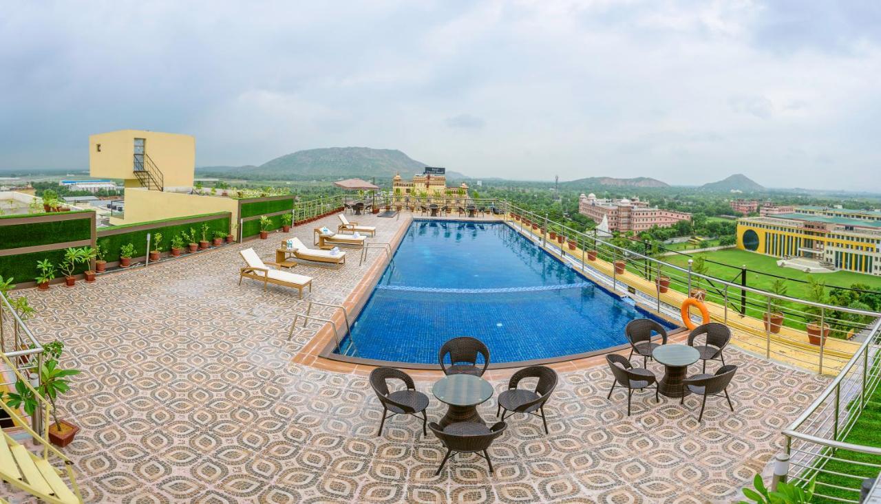 Clarion Inn Jaipur Kukas Eksteriør billede