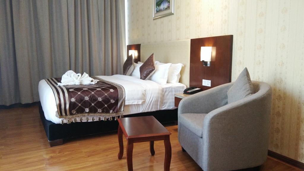 Clarion Inn Jaipur Kukas Eksteriør billede
